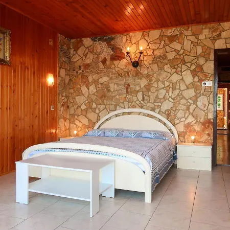 Visnja-2 By Interhome